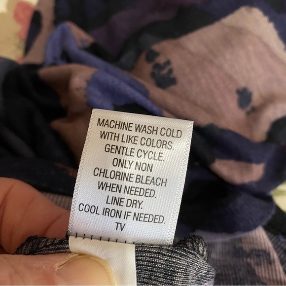 Simply Vera Purple Color Splash Fit & Flare Tunic Top - Picture 3 of 8